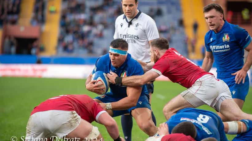 Action de rugby pendant un match international des Autumn Nations Series
