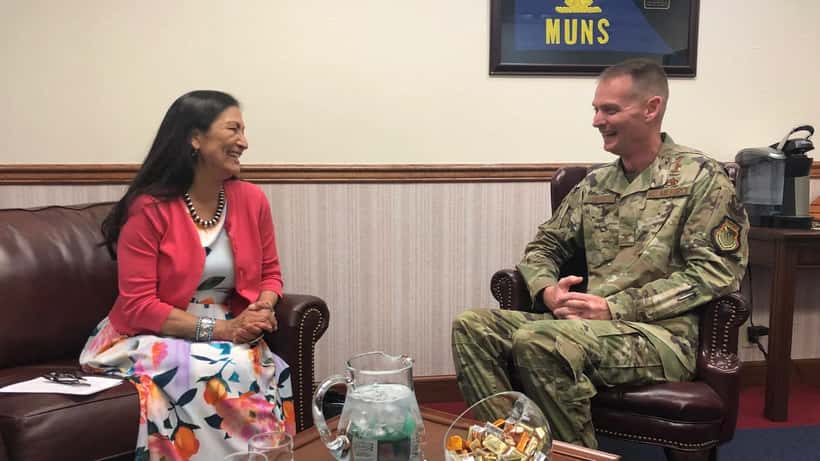 Deb Haaland, exsecretaria de Interior, candidata demócrata a gobernadora de Nuevo México en 2026