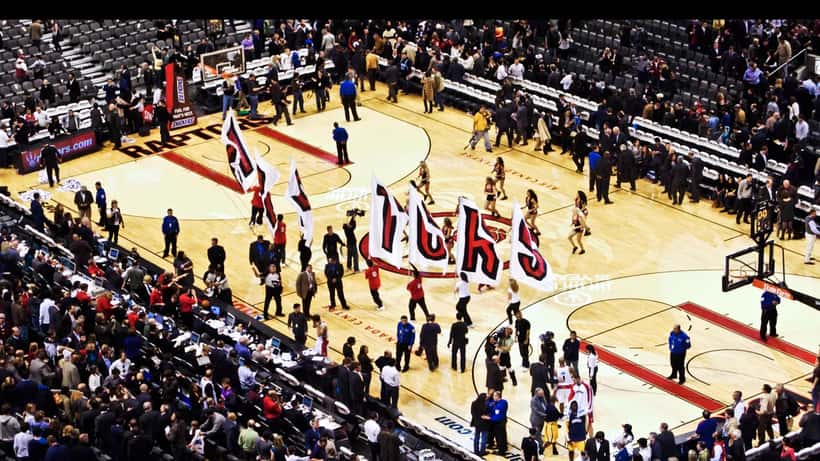 Joueurs des Toronto Raptors sur le terrain lors d'un match NBA