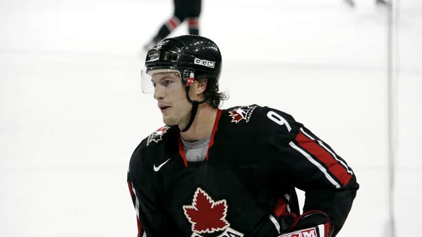 Shane Doan en uniforme de hockey lors des Jeux olympiques 2006
