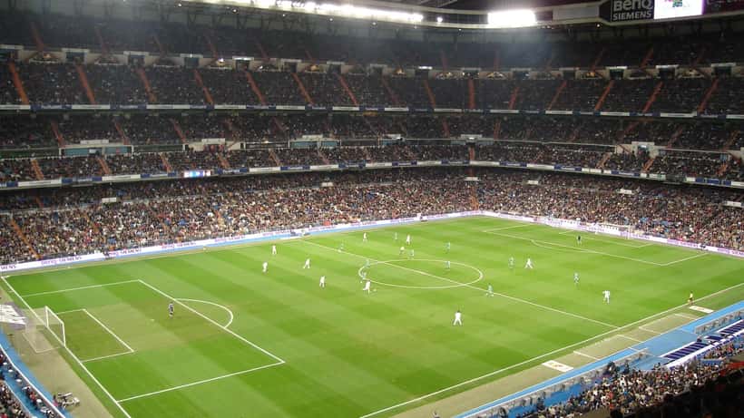 Real Madrid Spieler auf dem Rasen, LaLiga Saison 2026/27