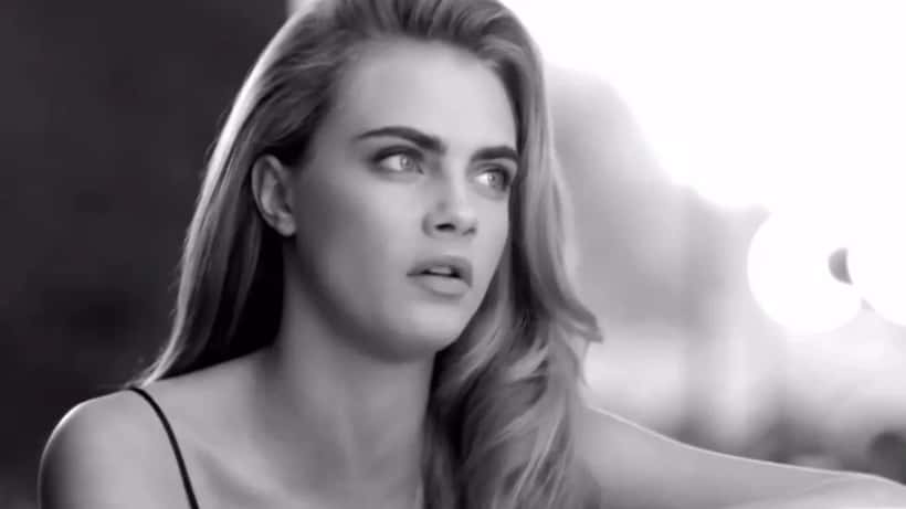 Cara Delevingne lors d'une soirée de gala, symbole de résilience après un parcours de rétablissement