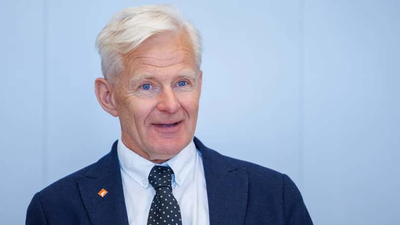 Jan Egeland, generalsekretær i Flyktningrådet, taler ved Den europeiske kommisjonen