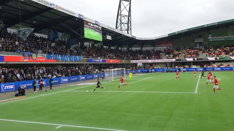 Silkeborg IF og FC København spillere i fodboldkamp på JYSK Park, Silkeborg