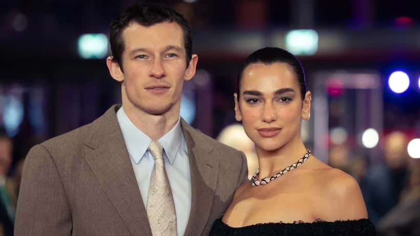Callum Turner e Dua Lipa insieme, foto Harald Krichel Wikimedia Commons CC BY-SA 4.0