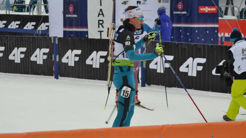 Émilien Jacquelin en compétition de biathlon, futur cycliste professionnel en 2026