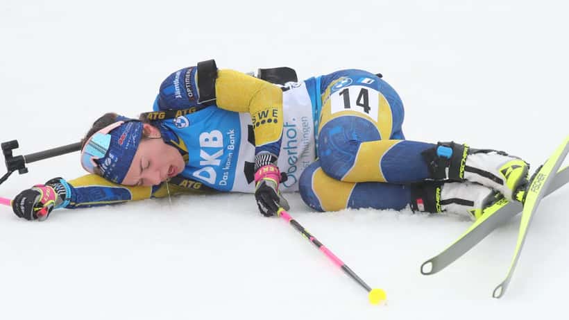 Anna Magnusson tävlar i skidskytte under VM 2023 i Oberhof