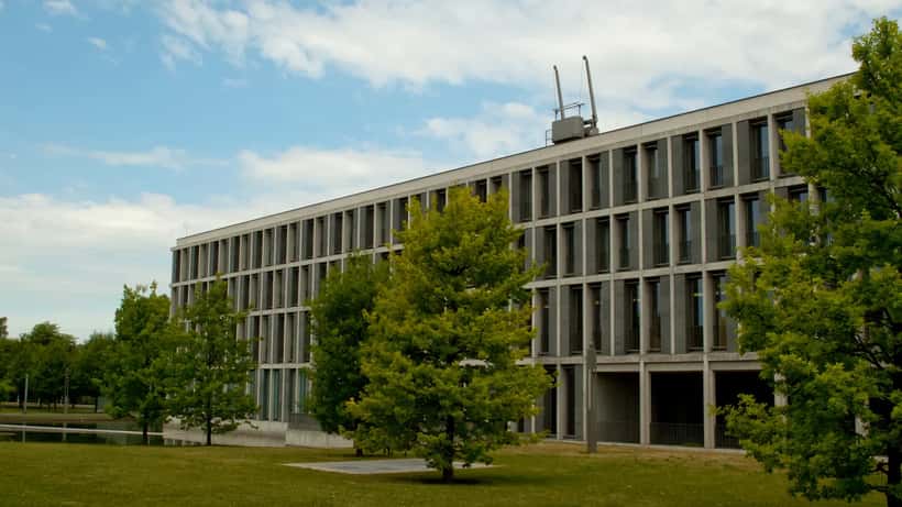 Bundesarbeitsgericht in Erfurt – höchste Instanz für deutsches Arbeitsrecht bei Meta-Entlassungen