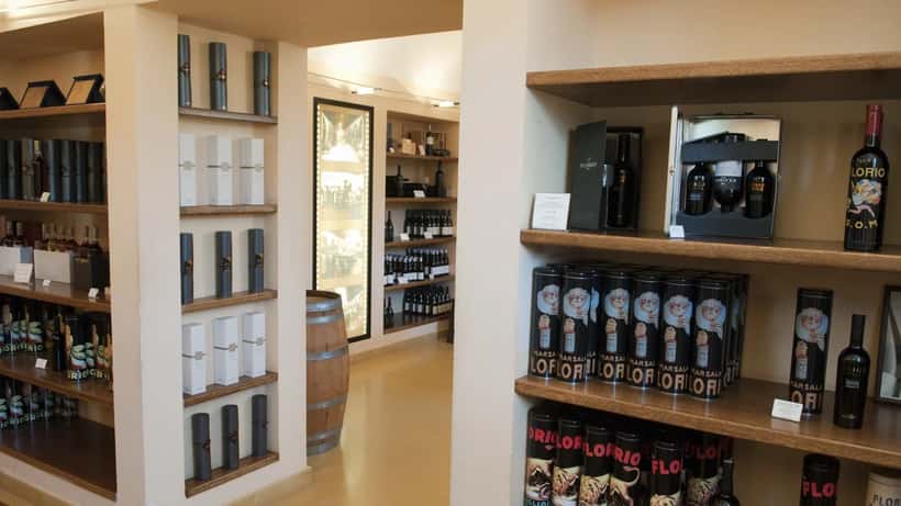 Cantina storica Florio a Marsala, Sicilia, depositi di vino DOC Marsala